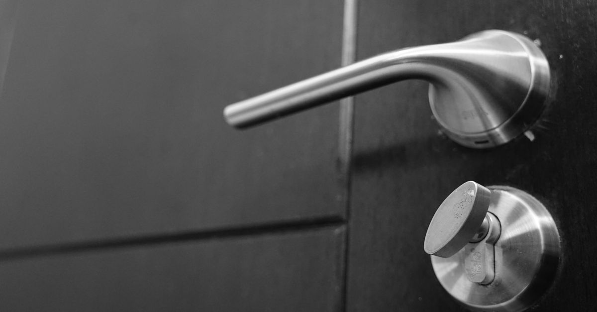 How Much Should a Locksmith Cost Per Hour in the Hudson Valley? — Trust Bolt Locksmith